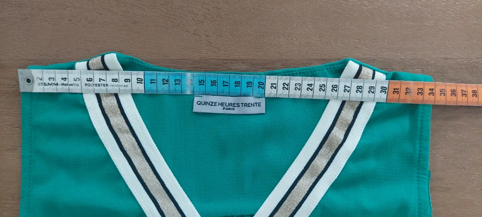 Debardeur vert avec col V style tennis - Taille L - Excellent etat – photo 7